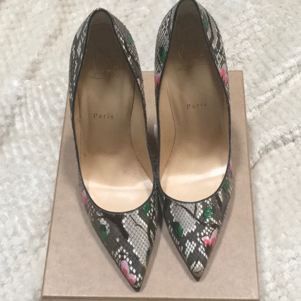 Christian Louboutin So Kate 120 Python Flower